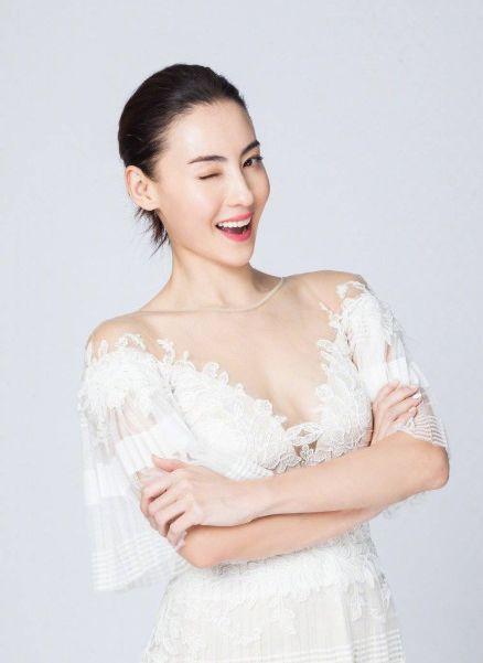 李瑶吃瓜网被抱起来蹬,被网友抱起来蹬成热门话题