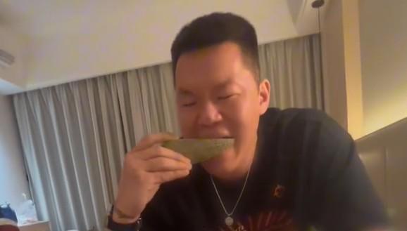 版纳网红吃瓜视频,揭秘热带风情下的美食诱惑