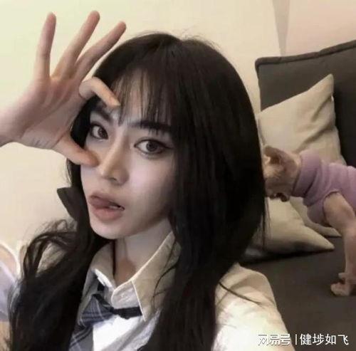 吃瓜网红头像图片女生